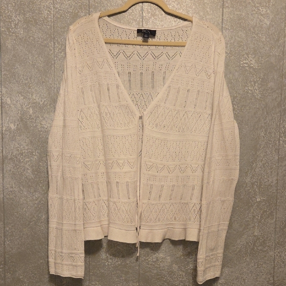 BCX Sweaters - (NWOT)BCX Women's Cream Cardigan Sweater